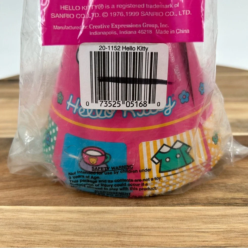 NIP VTG Hello Kitty Sanrio Paper Birthday Party Hats 1999 DEADSTOCK NOS *READ*